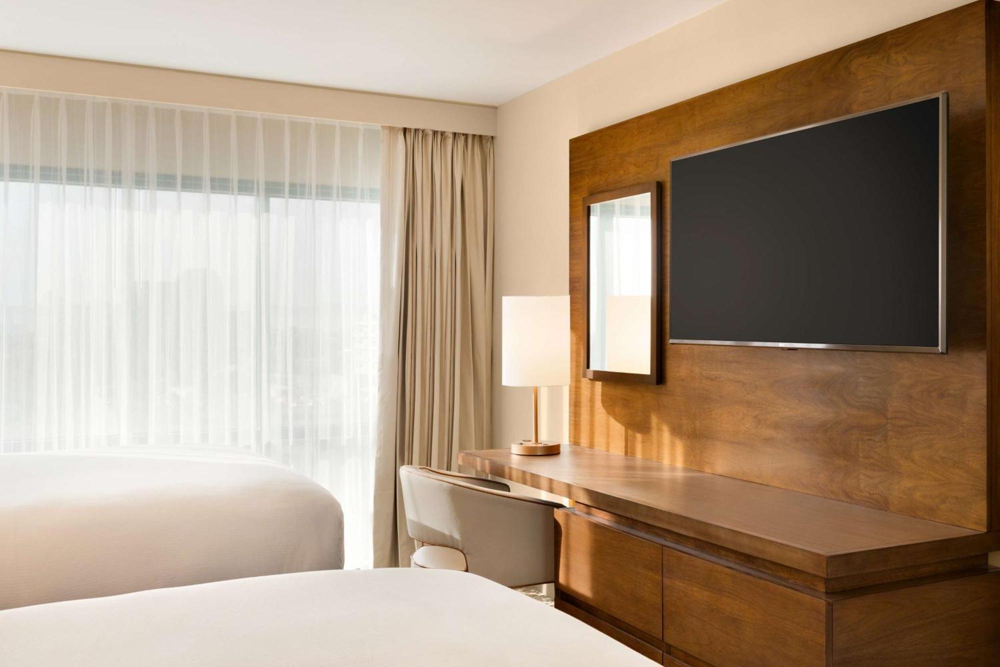 Embassy Suites By Hilton Phoenix Downtown North Exteriör bild