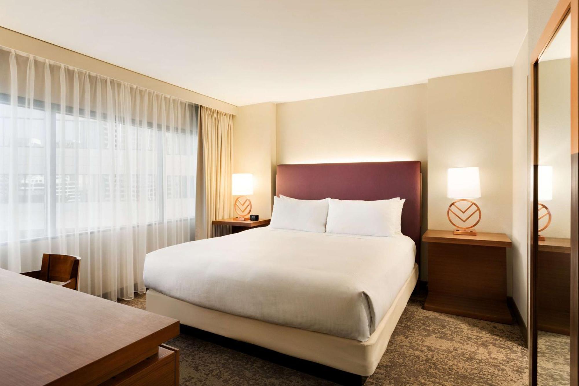 Embassy Suites By Hilton Phoenix Downtown North Exteriör bild