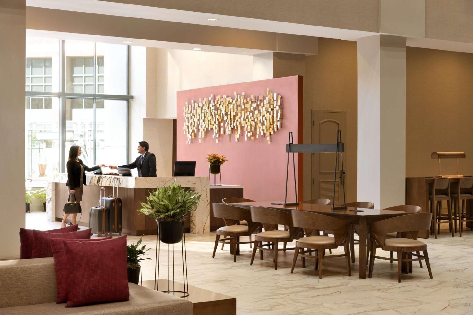 Embassy Suites By Hilton Phoenix Downtown North Exteriör bild